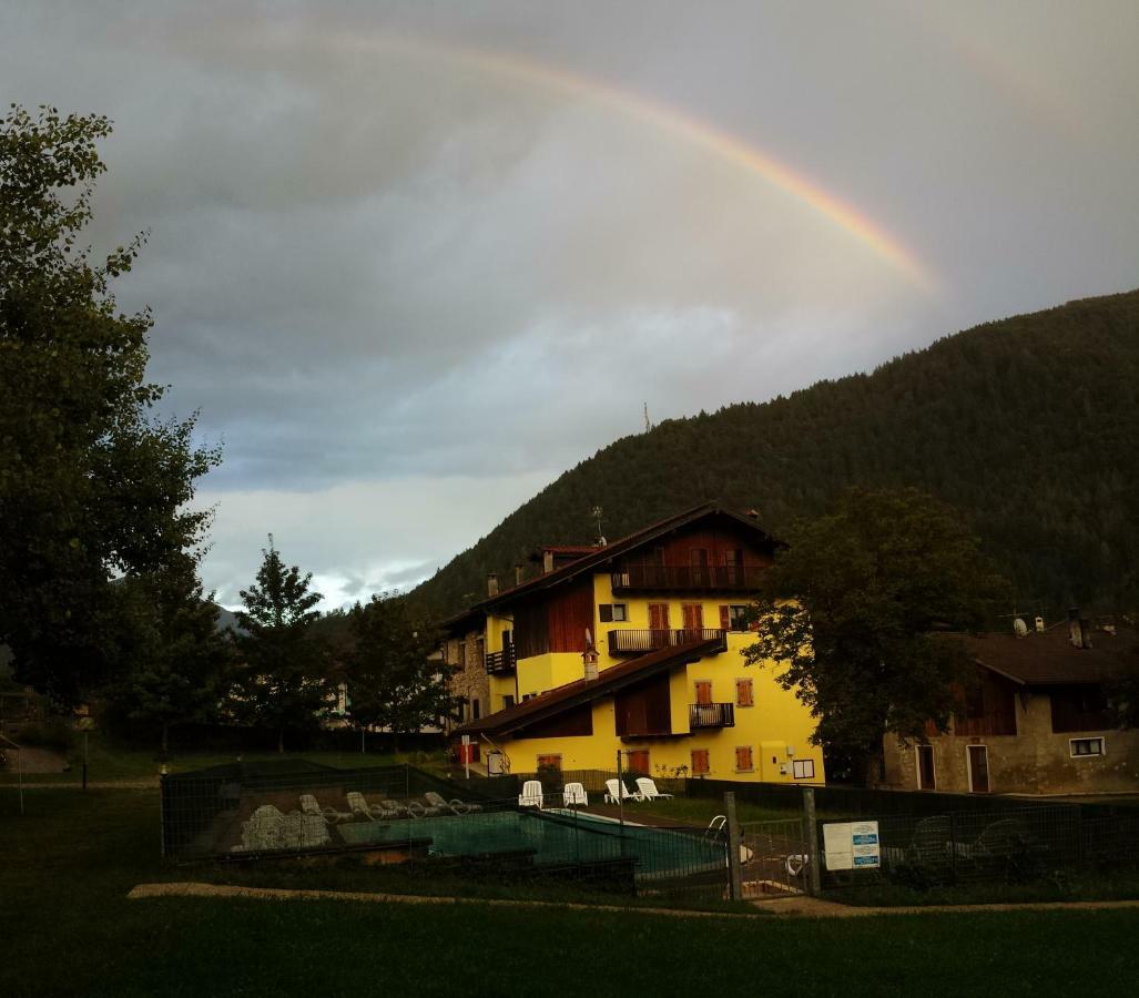 Albergo Casavecchia Tiarno di Sopra Екстер'єр фото