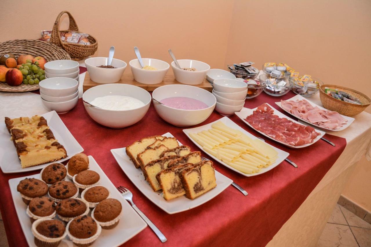 Albergo Casavecchia Tiarno di Sopra Екстер'єр фото