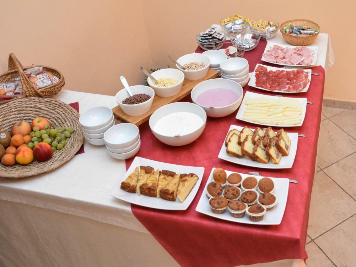 Albergo Casavecchia Tiarno di Sopra Екстер'єр фото