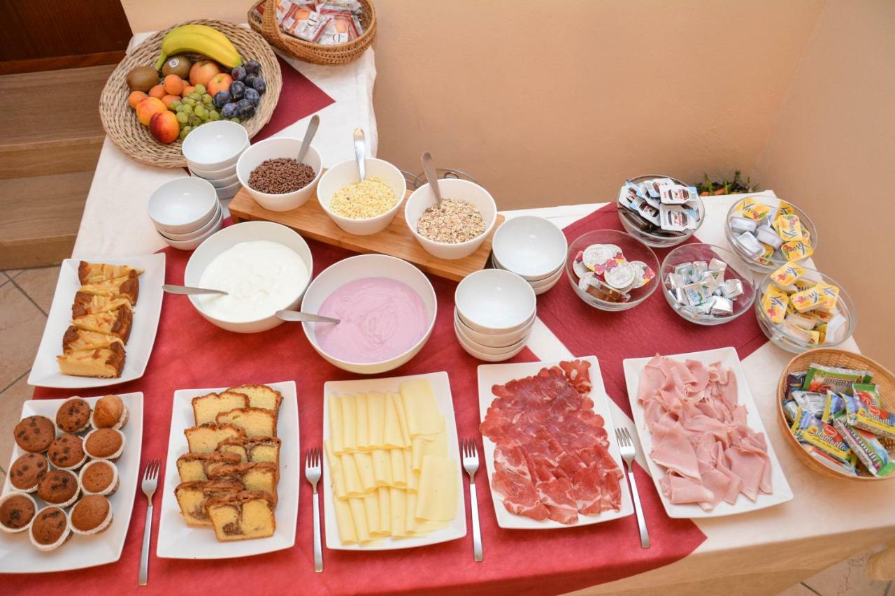 Albergo Casavecchia Tiarno di Sopra Екстер'єр фото