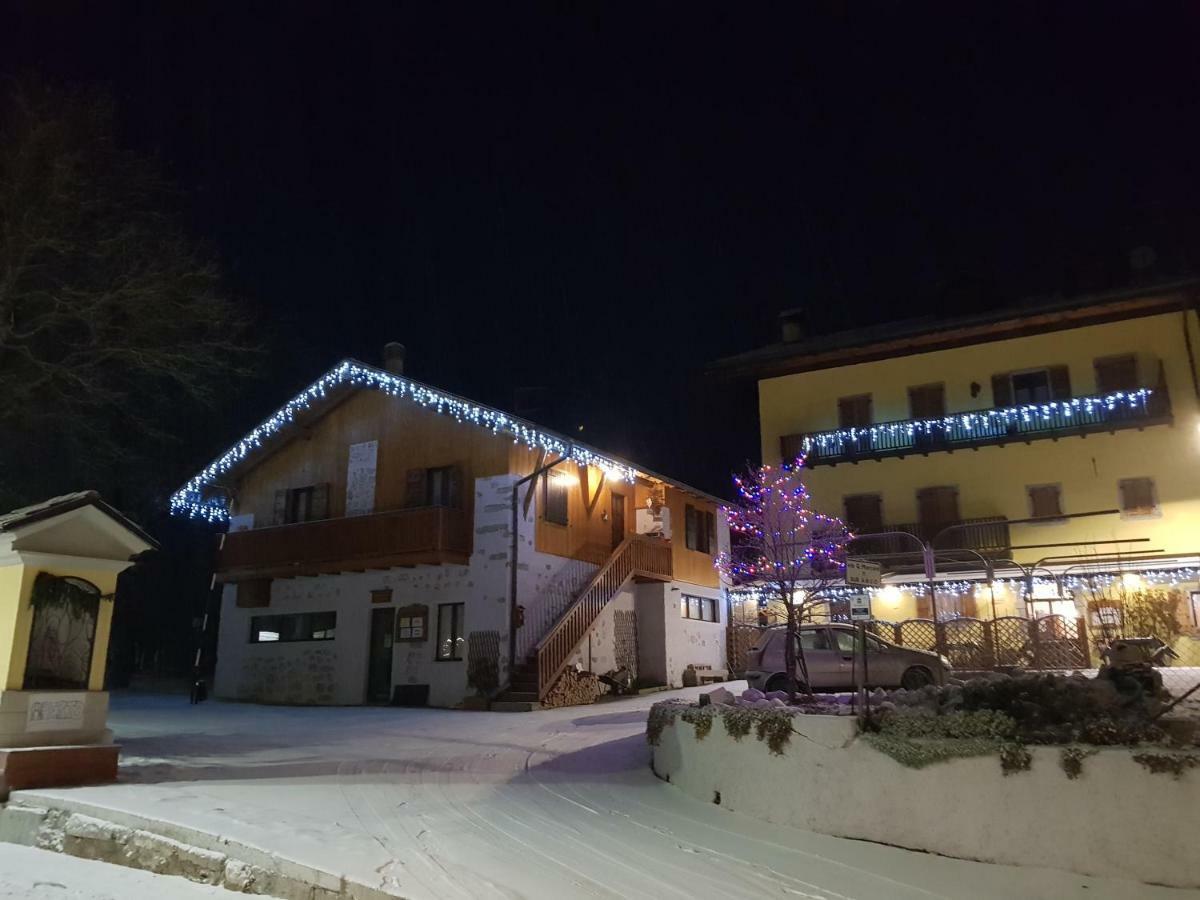 Albergo Casavecchia Tiarno di Sopra Екстер'єр фото